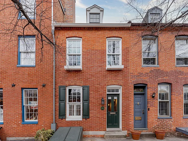803 S Bond St — Photo 1