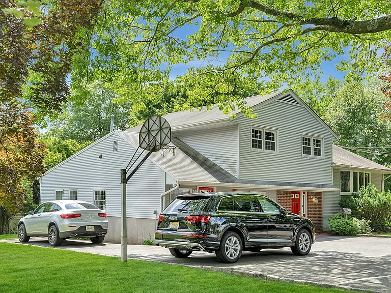 516 Knickerbocker Rd — Photo 17