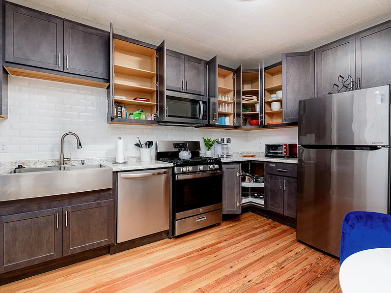 3960 Tholozan Ave — Photo 15