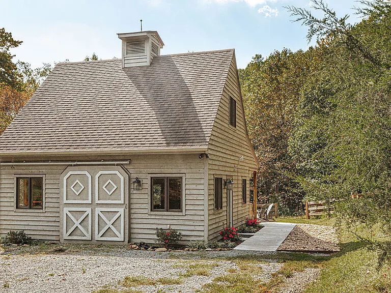 161 Wood House Ln — Photo 1