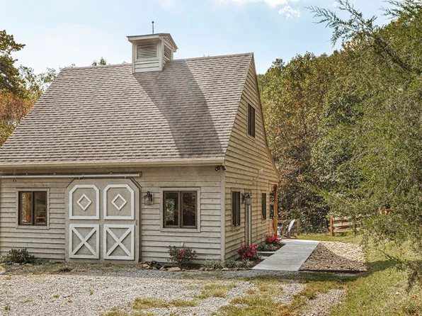 161 Wood House Ln, Nellysford, VA 22958