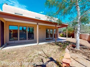2724 Tramway Cir NE, Albuquerque, NM 87122