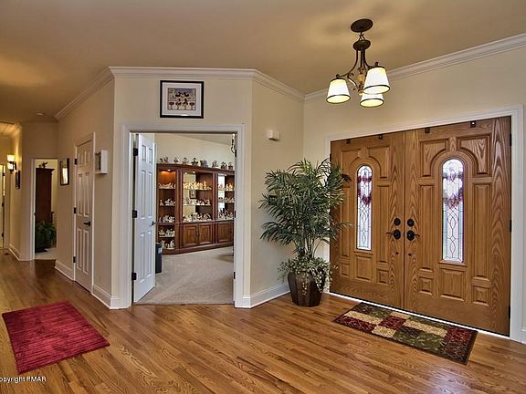2nd image of 1011 McKinley Way
