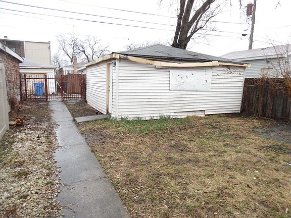 3rd image of 8432 S Ada St