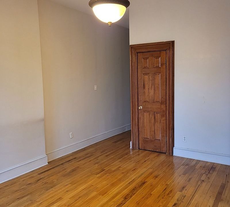 1st image of 475 Clinton Ave #7