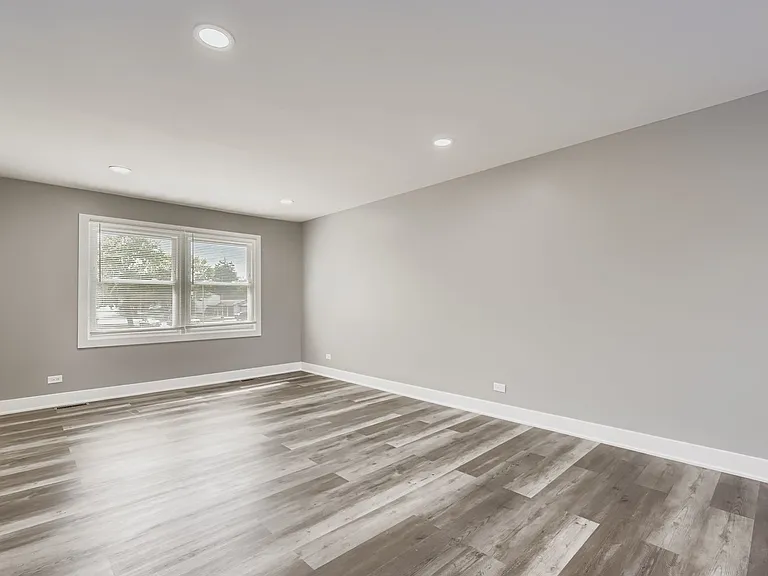 5611 Allemong Dr — Photo 6