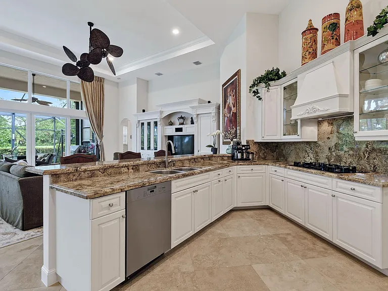 7517 Hawks Landing Dr — Photo 13