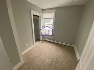 14 College St #3, Lewiston, ME 04240
