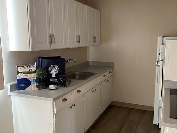 2nd image of 1980 Park Ave APT 22