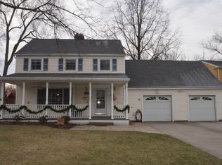 20207 Kramer Dr, Rocky River, OH