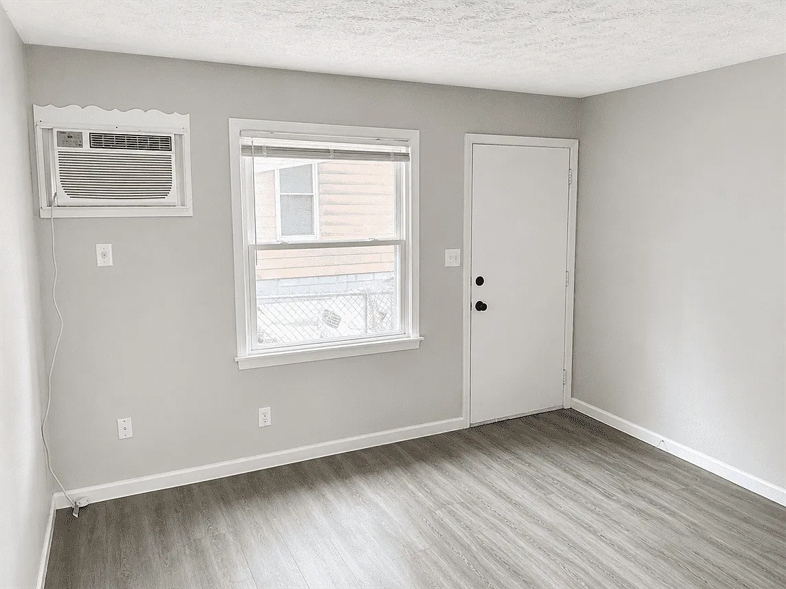 116 N Grimes St — Photo 3
