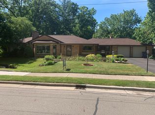 1140 Walsh St SE, Grand Rapids, MI 49507