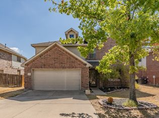 1105 Hickory Bend Ln, Fort Worth, TX 76108