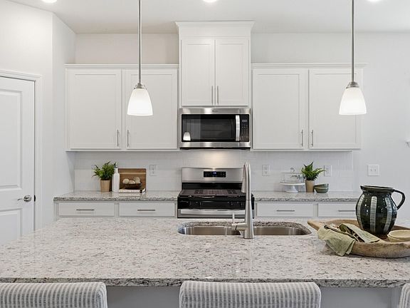 7th image of this home