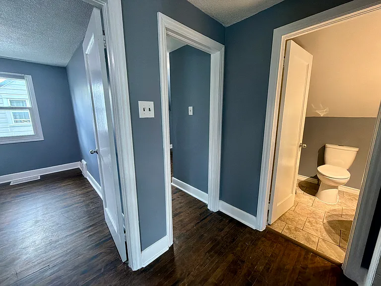 45 Campbell Ave — Photo 13