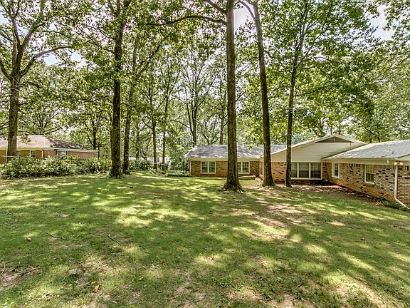 3rd image of 3209 Firethorn Dr