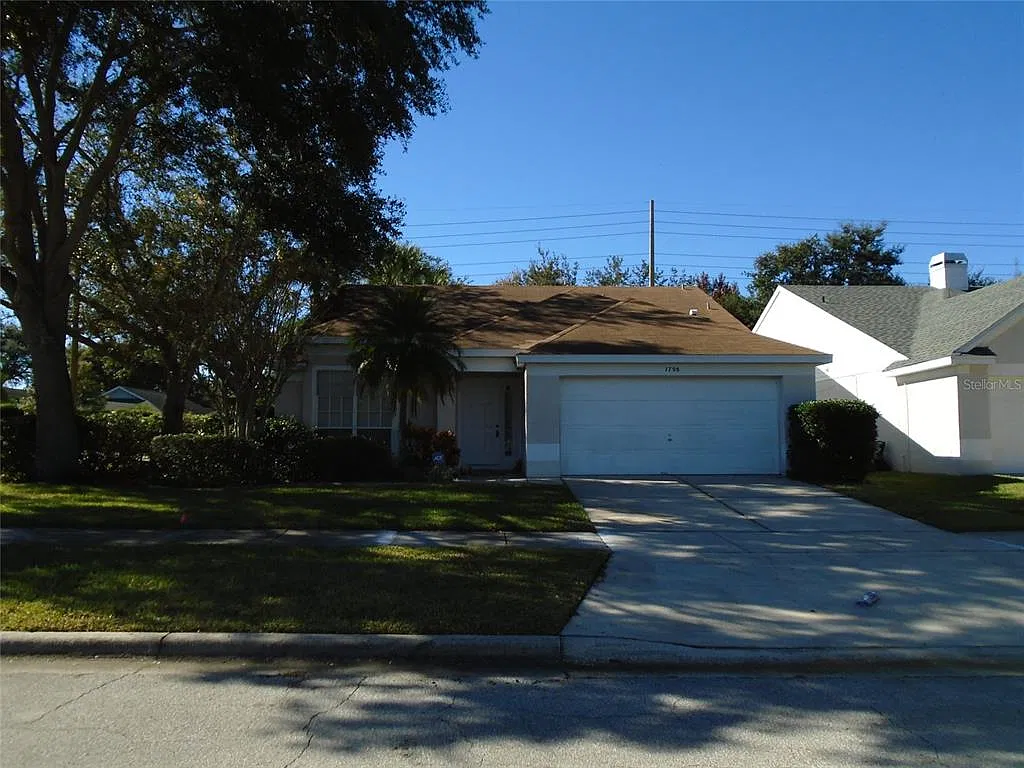 3 bed, 2.0 bath, 1653 sqft, $2,295 — Photo 1