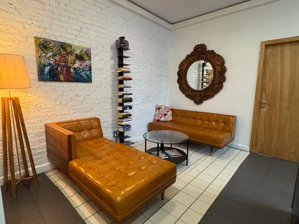 325 Empire Boulevard image 1 of 10