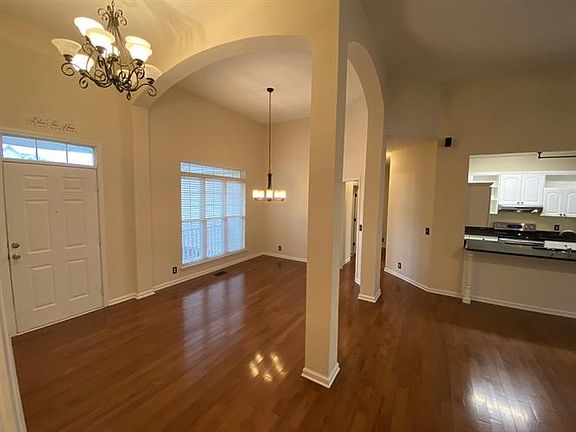 4th image of 2153 Loudenslager Dr