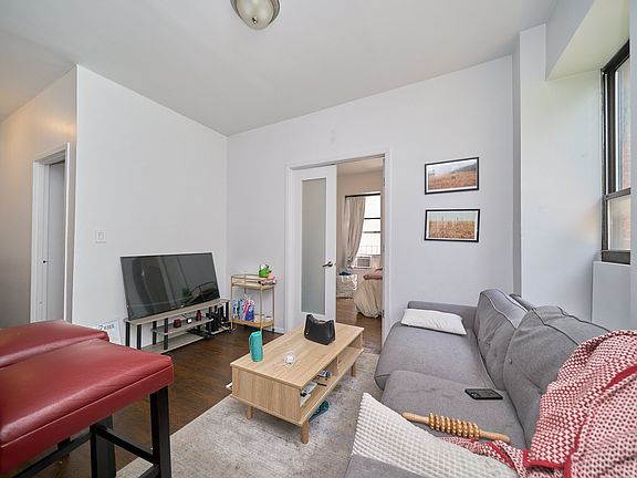 4th image of 484 9th Ave #1C