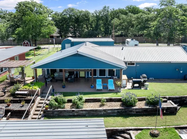 3712 E Port Ridglea Ct, Granbury, TX 76049