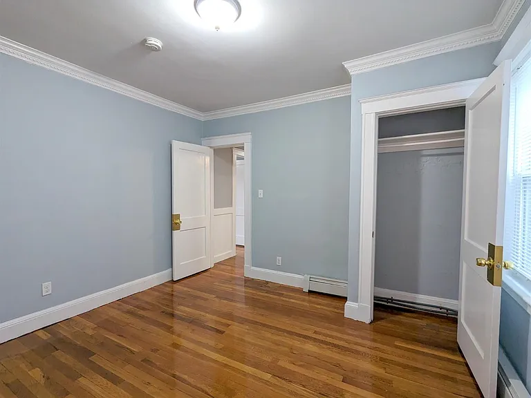 4 Edgar Ct #2 — Photo 11