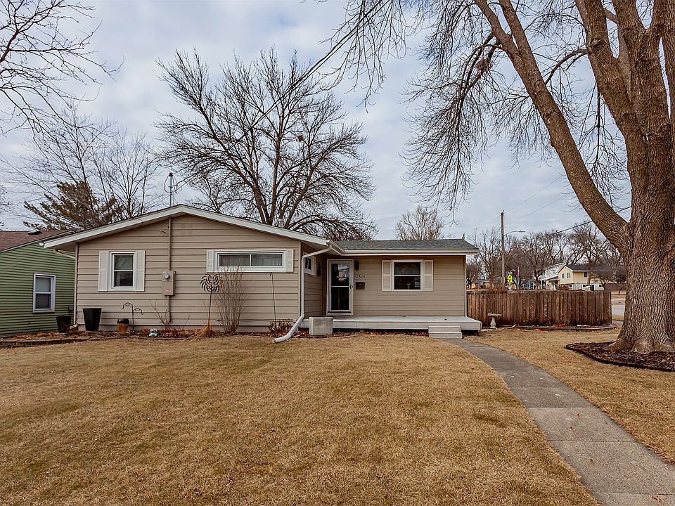 1st image of 2301 Prospect Ave