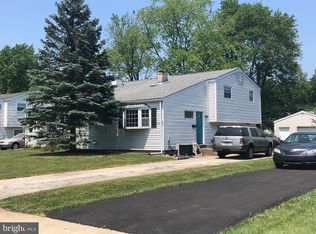 2933 Thunderhead Rd, Abington, PA 19001