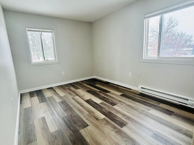 Cedar Crest Apartments — Photo 8