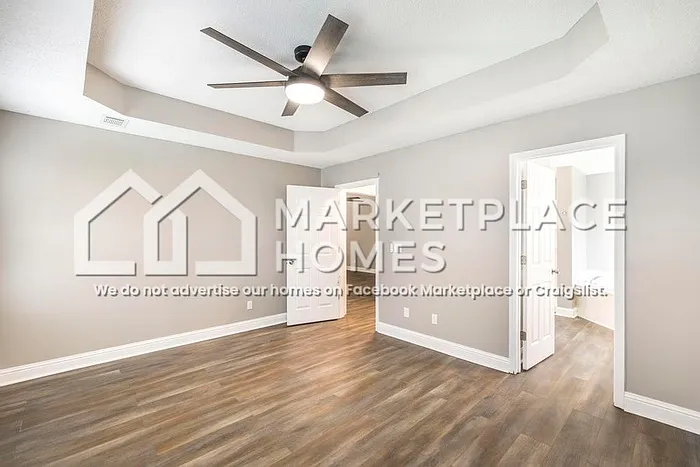 415 Covington Cv — Photo 13