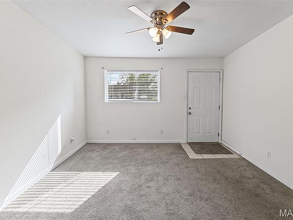 3rd image of 805 E 5th St