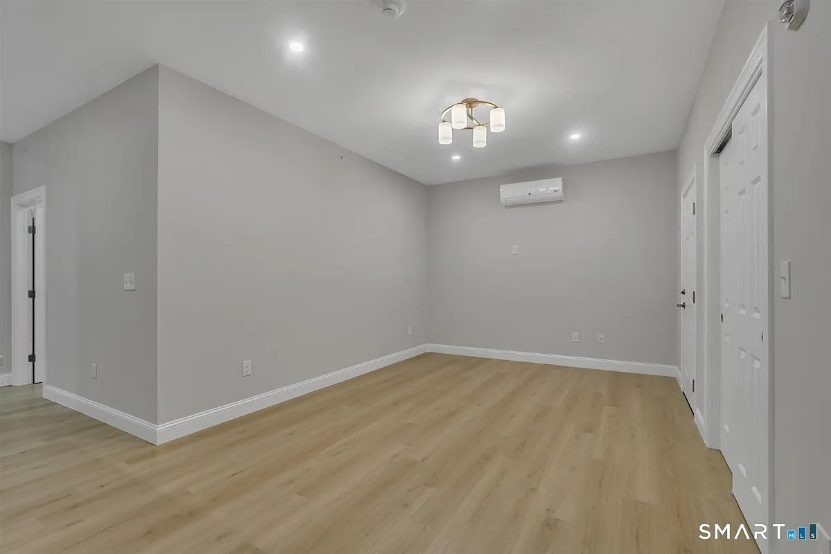 1347 New Haven Rd — Photo 2