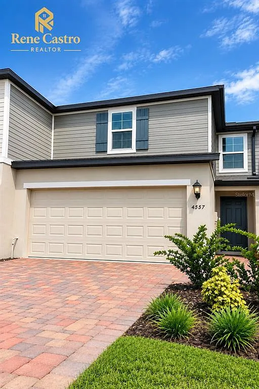 3 bed, 2.5 bath, 1566 sqft, $2,400 — Photo 1