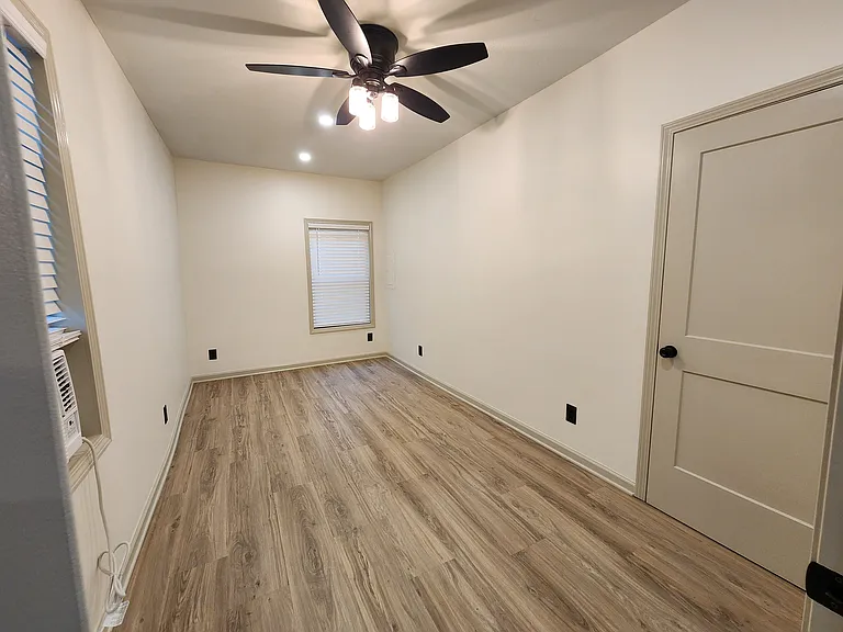 3505 Fairview St SW — Photo 8