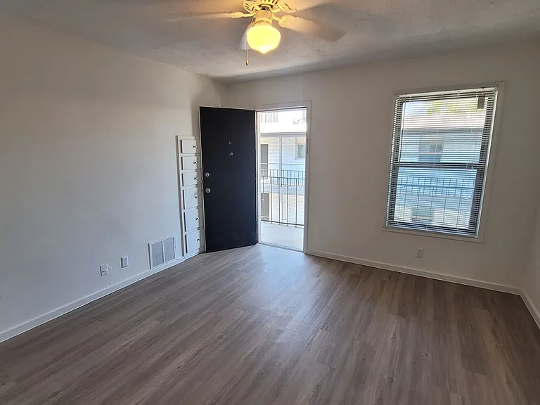 Penthouse — Photo 72