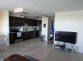 1785 Frobisher Ln #2107, Ottawa, ON K1G 3T7