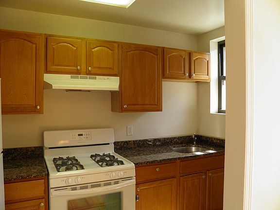 2nd image of 1463 Midland Ave APT 2A