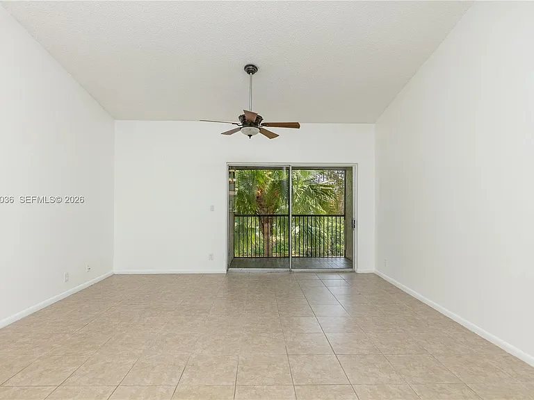 717 Gardens Dr #201 — Photo 4