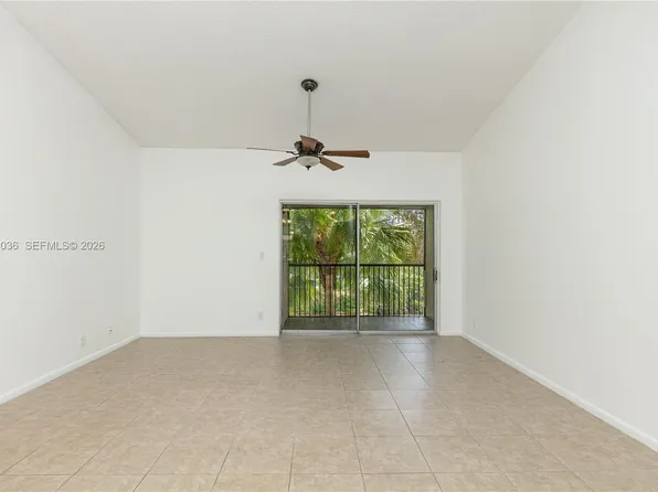 717 Gardens Dr APT 201, Pompano Beach, FL 33069