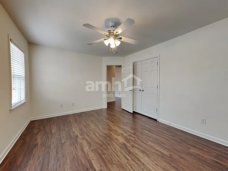 1843 Longmont Dr — Photo 15