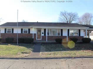 203 Sand Plant Rd, Saint Albans, WV 25177