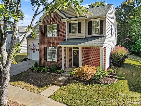 2nd image of 14412 Laurel Tree Ln