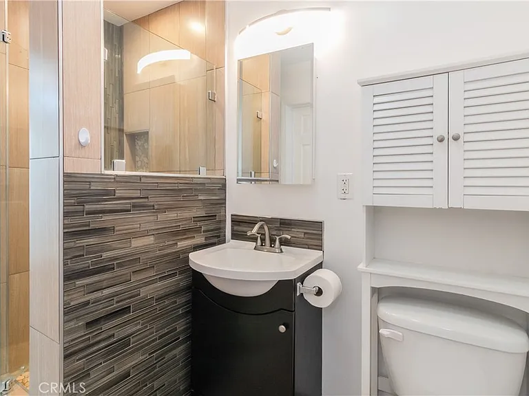 11000 Gaviota Ave — Photo 17