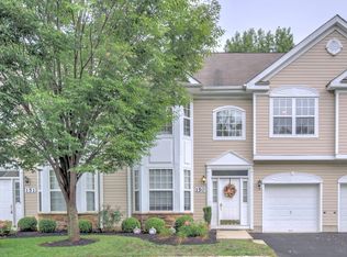 150 Shinnecock Dr, Manalapan, NJ 07726