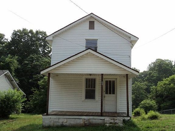 4th image of 109 N Branch St
