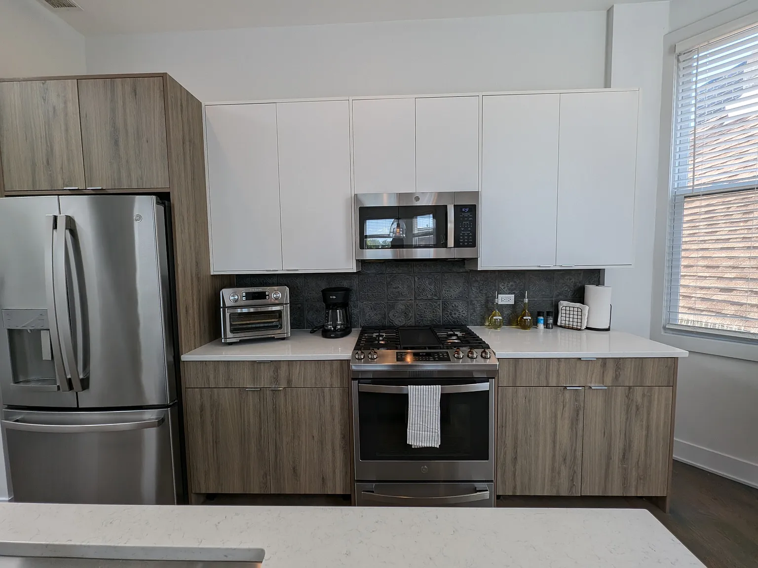 2120 W. Belmont - 2120-3F — Photo 3