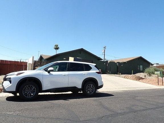 3rd image of 1923 E Presidio Rd