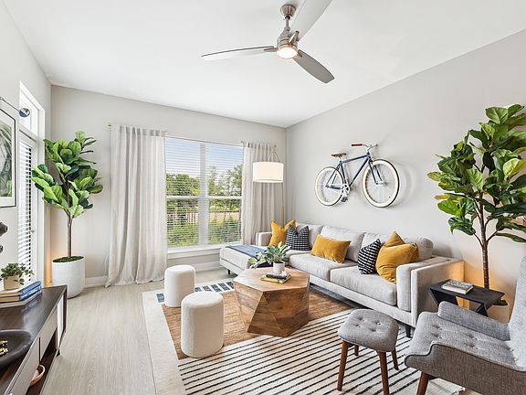 2nd image of 1110 Metropolitan Ave #214