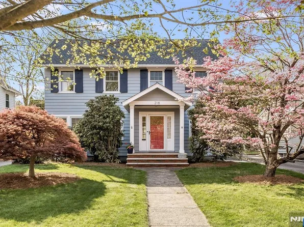 218 Grove St, Montclair, NJ 07042