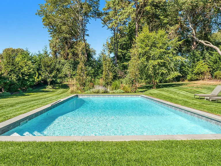 41 Shinnecock Hills Rd — Photo 31